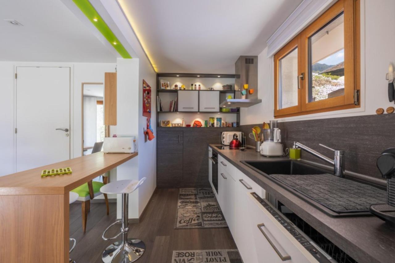 La Tour 74 Apartment โธนส์ ภายนอก รูปภาพ