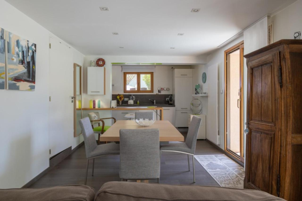 La Tour 74 Apartment โธนส์ ภายนอก รูปภาพ